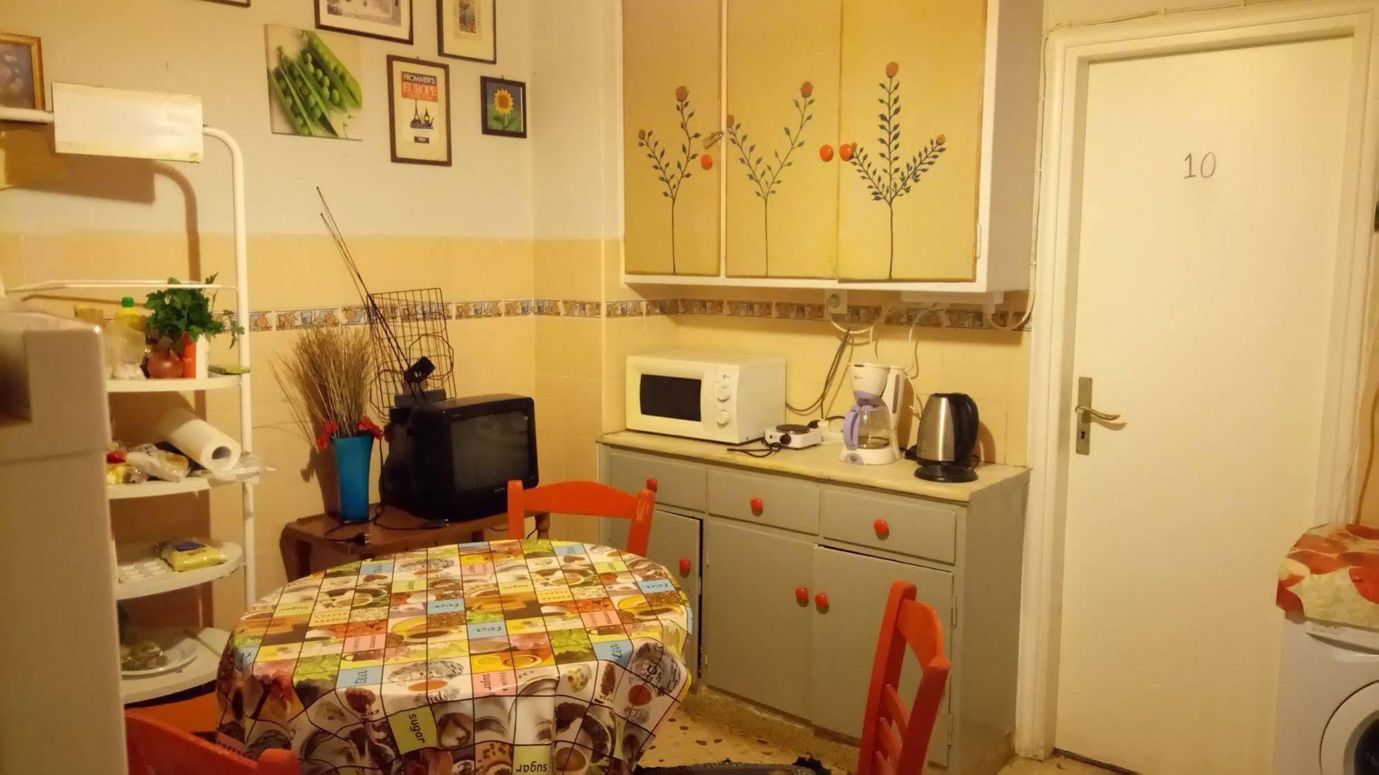 Athens House Hostel ภายนอก รูปภาพ