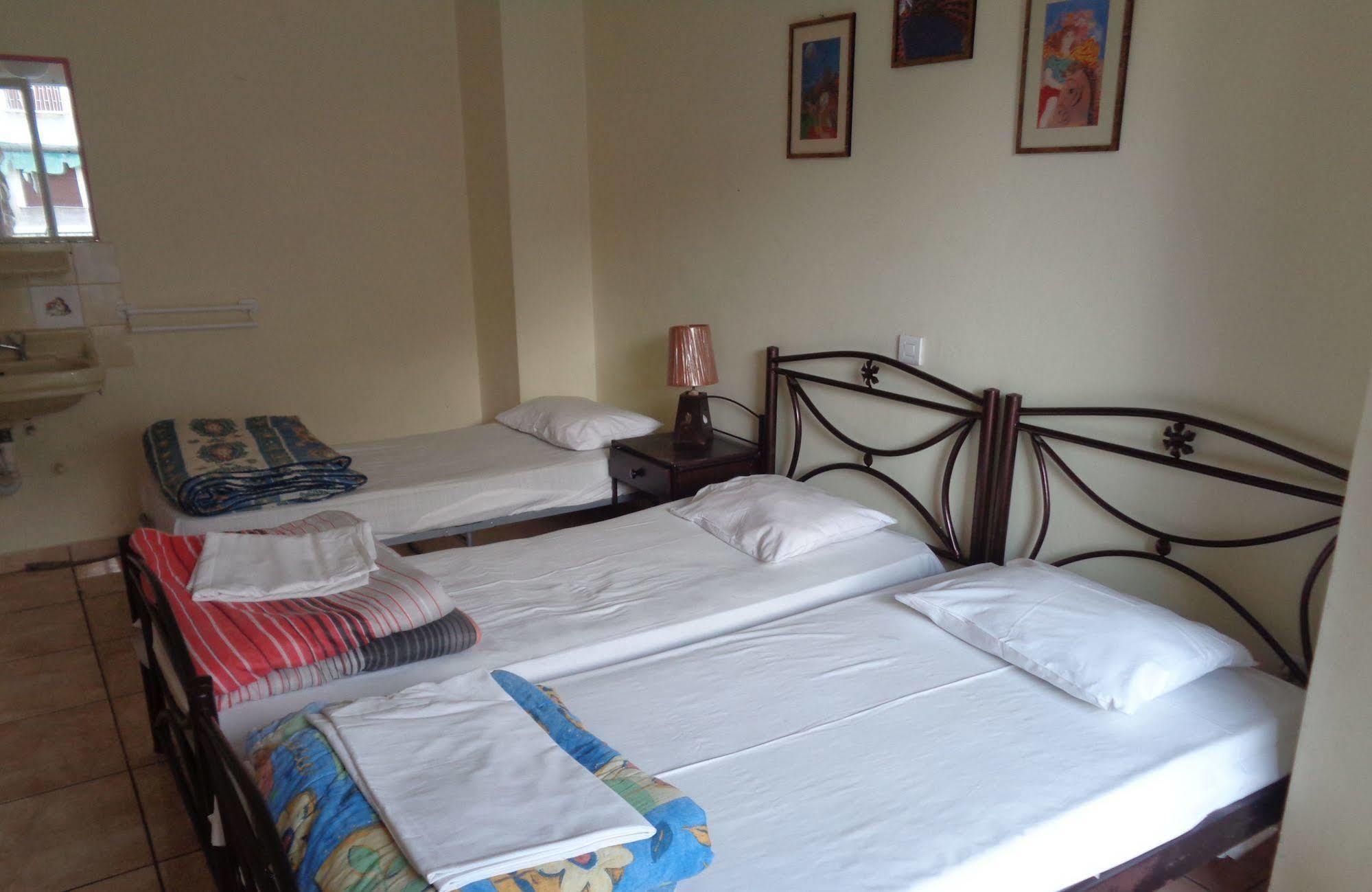 Athens House Hostel ภายนอก รูปภาพ