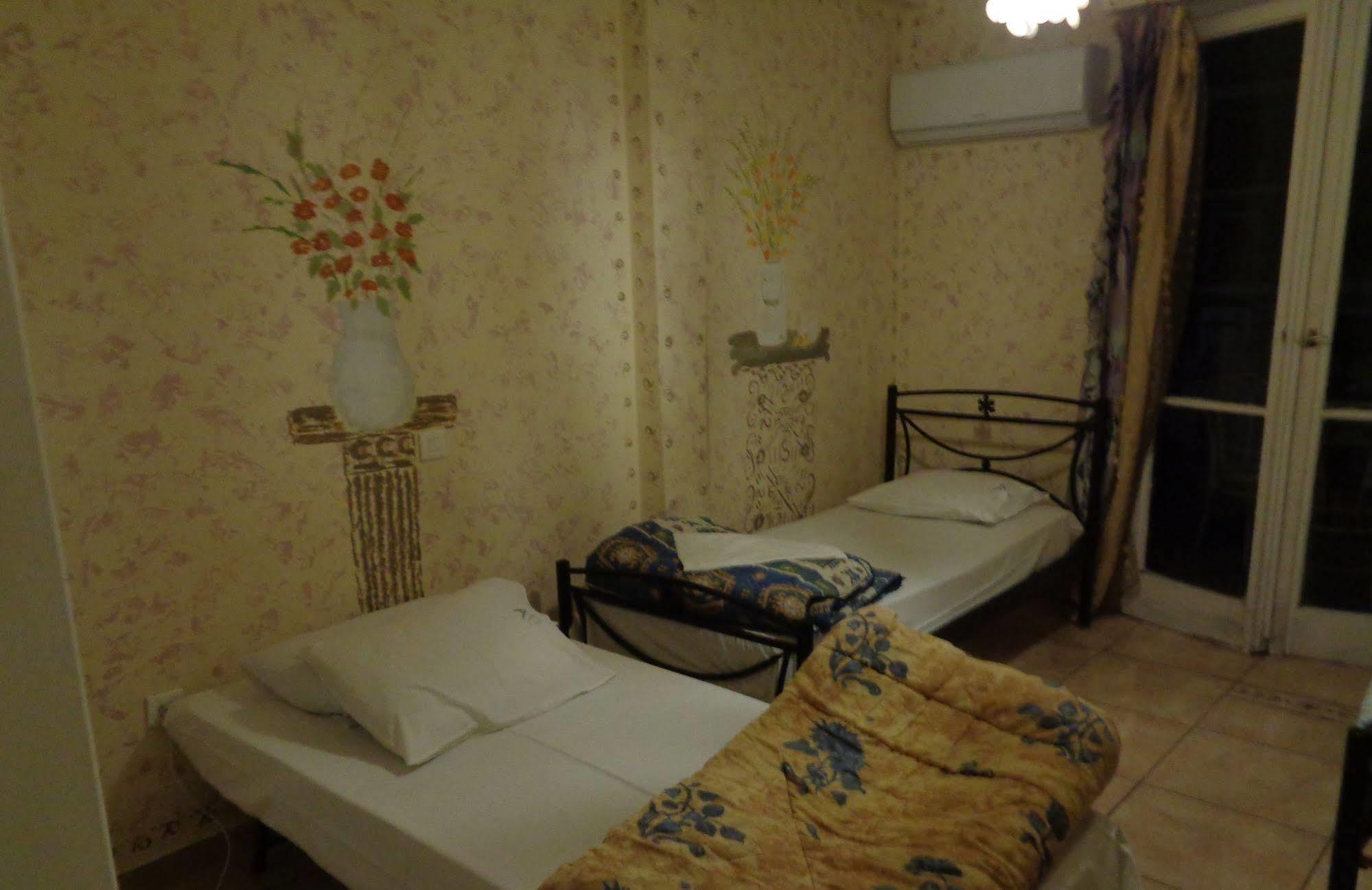 Athens House Hostel ภายนอก รูปภาพ